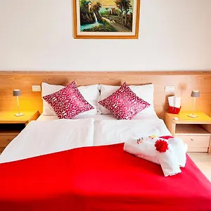 Hotel Dalla Mena **